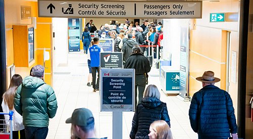 Nearly 200,000 passengers expected to pass through Kelowna airport over holidays